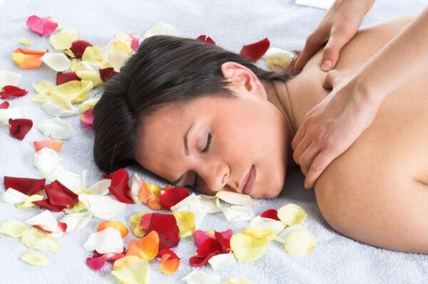 stress free back massage at aloe spa