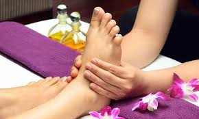 foot massage at aloe spa