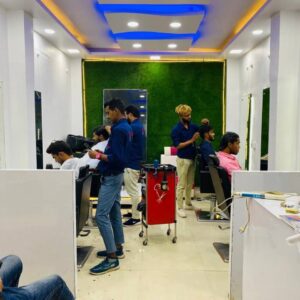 Glamour family saloon – Karond