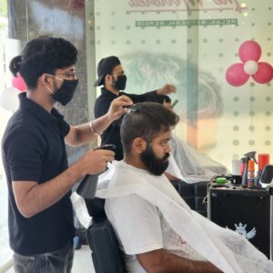 The Mirrored Unisex Salon – Surathkal