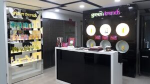 Green Trends Unisex Hair & Style Salon-Sasthamangalam