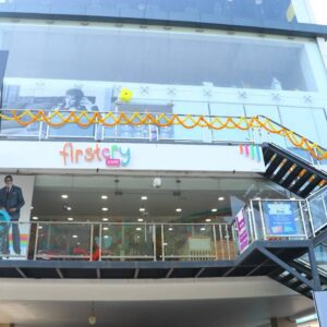 Pose ninety one unisex luxury Salon – Moghalrajpuram