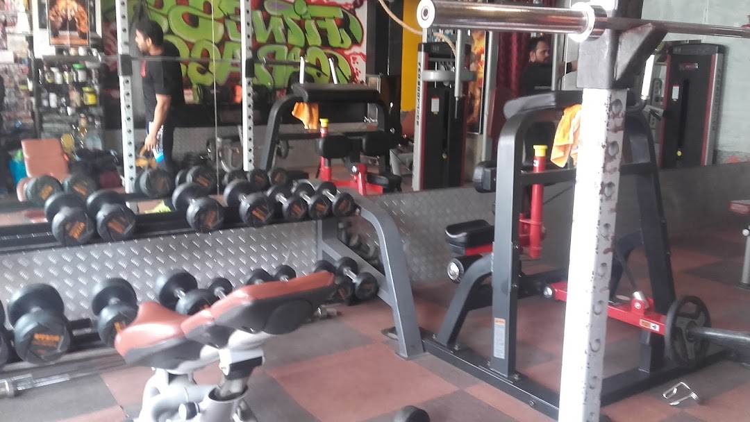 Fitness Garage ashok nagar Best gym in Nagpur